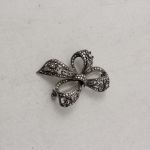 860 5812 BROOCH